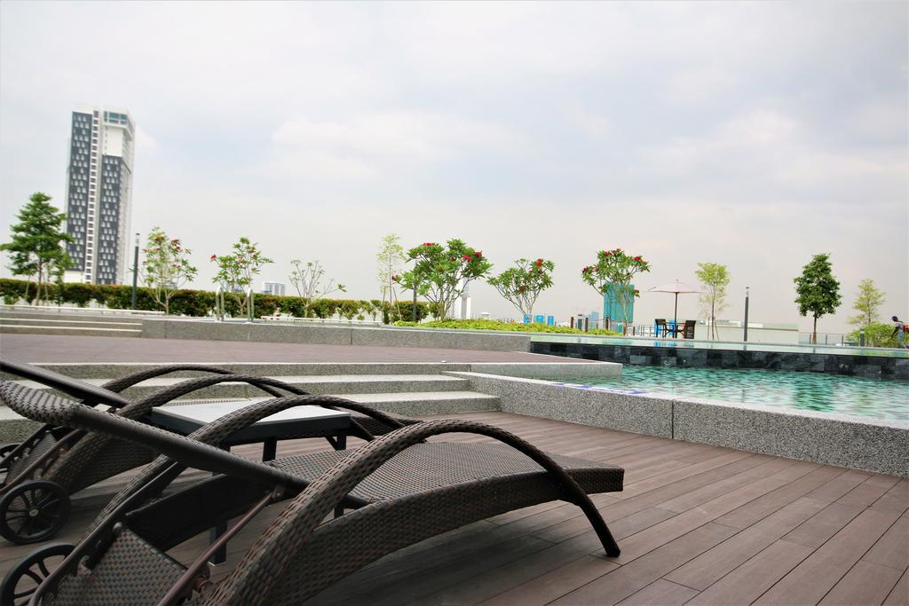 Hyve Soho Suites Cyberjaya Buitenkant foto