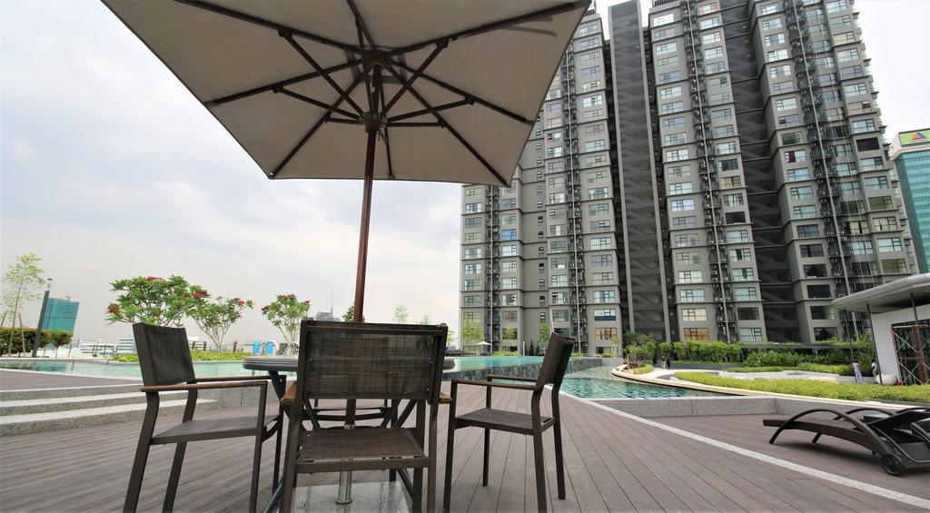 Hyve Soho Suites Cyberjaya Buitenkant foto